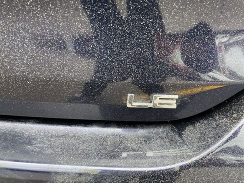 Used 2023 Toyota Highlander LE image 6