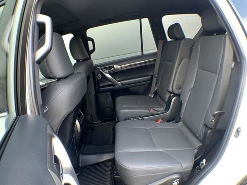 Used 2023 Lexus GX 460 Premium image 23