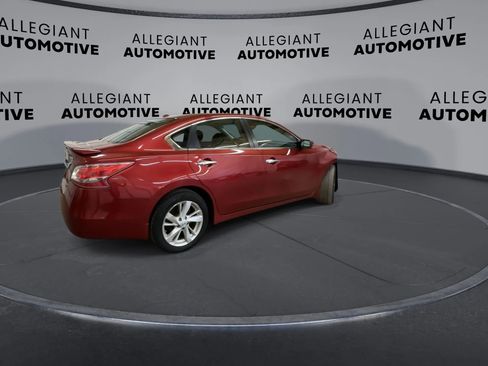 Used 2013 Nissan Altima 2.5 SV image 10