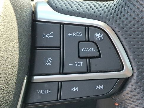 Certified 2023 Toyota Sienna XSE image 25