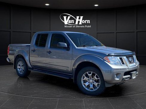 Used 2020 Nissan Frontier SV AWD/4WD image 1