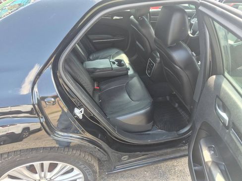 Used 2014 Chrysler 300 C w/ Light Group AWD/4WD image 9