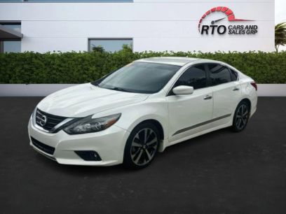 Used 2016 Nissan Altima 2.5 SR w/ LED Appearance Package