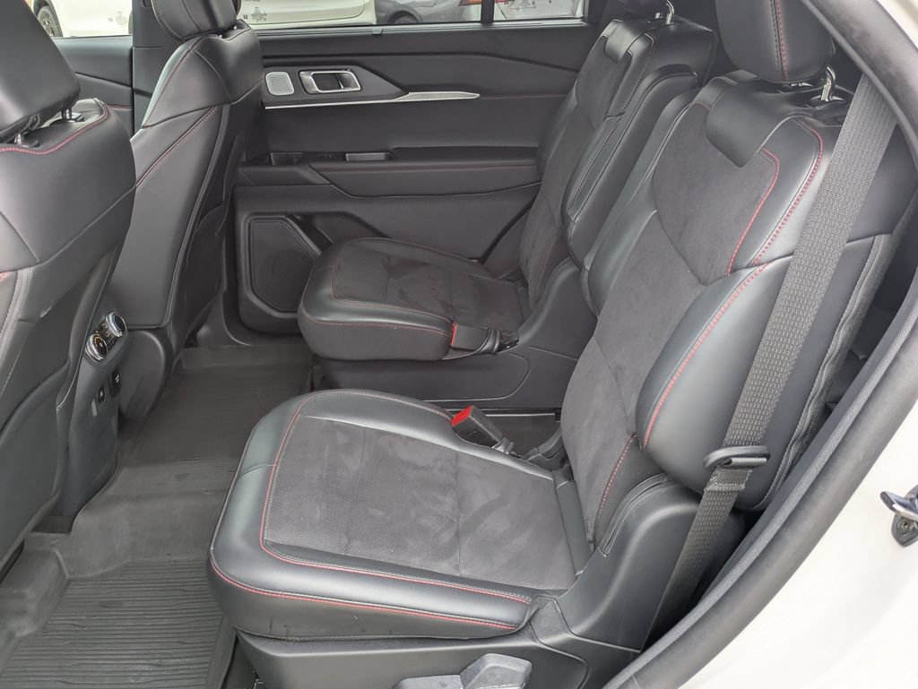 Used 2025 Ford Explorer ST AWD/4WD image 11