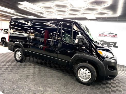 Used 2023 RAM ProMaster 2500 FWD image 2