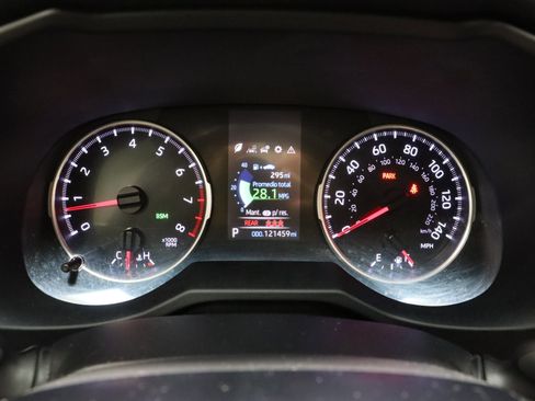 Used 2021 Toyota RAV4 XLE image 39