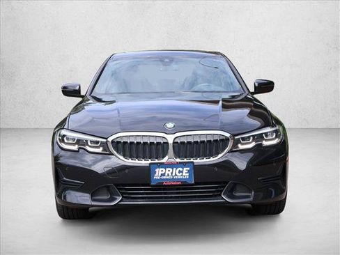 Used 2020 BMW 330i xDrive Sedan w/ Convenience Package AWD/4WD image 3