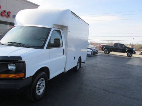 Used 2014 Chevrolet Express 3500 RWD image 33