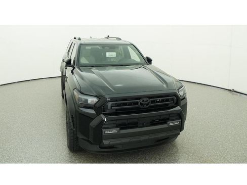 New 2026 Toyota 4Runner SR5 AWD/4WD image 14