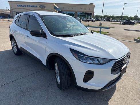 Used 2023 Ford Escape Active FWD image 18