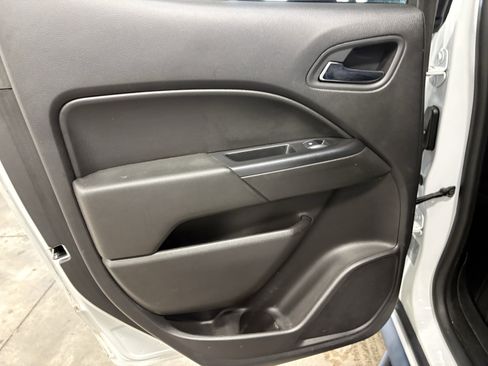 Used 2019 Chevrolet Colorado LT w/ LT Convenience Package image 6