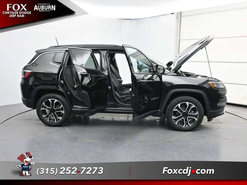 Used 2022 Jeep Compass Limited AWD/4WD image 41