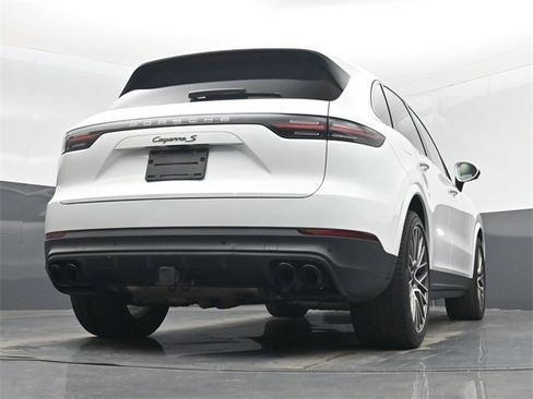 Used 2023 Porsche Cayenne S Platinum w/ Assistance Package image 62