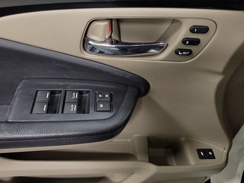 Used 2019 Honda Pilot Touring image 27