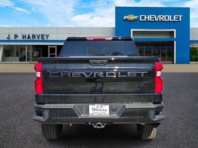 New 2026 Chevrolet Silverado 1500 Custom Trail Boss w/ Turbomax Blackout Package