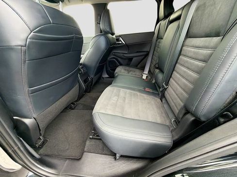 Used 2024 Mitsubishi Outlander SE FWD image 25