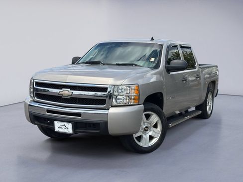 Used 2009 Chevrolet Silverado 1500 LS RWD image 2