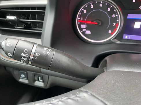 Used 2021 GMC Acadia AT4 image 37