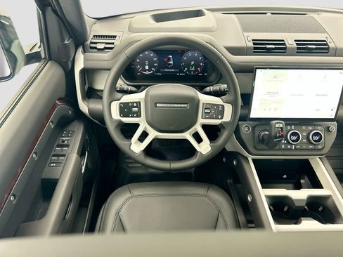 New 2026 Land Rover Defender 130 X-Dynamic SE AWD/4WD image 10