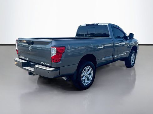 Used 2017 Nissan Titan SV AWD/4WD image 7