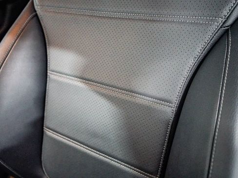 Used 2025 Mercedes-Benz GLC 300 image 25