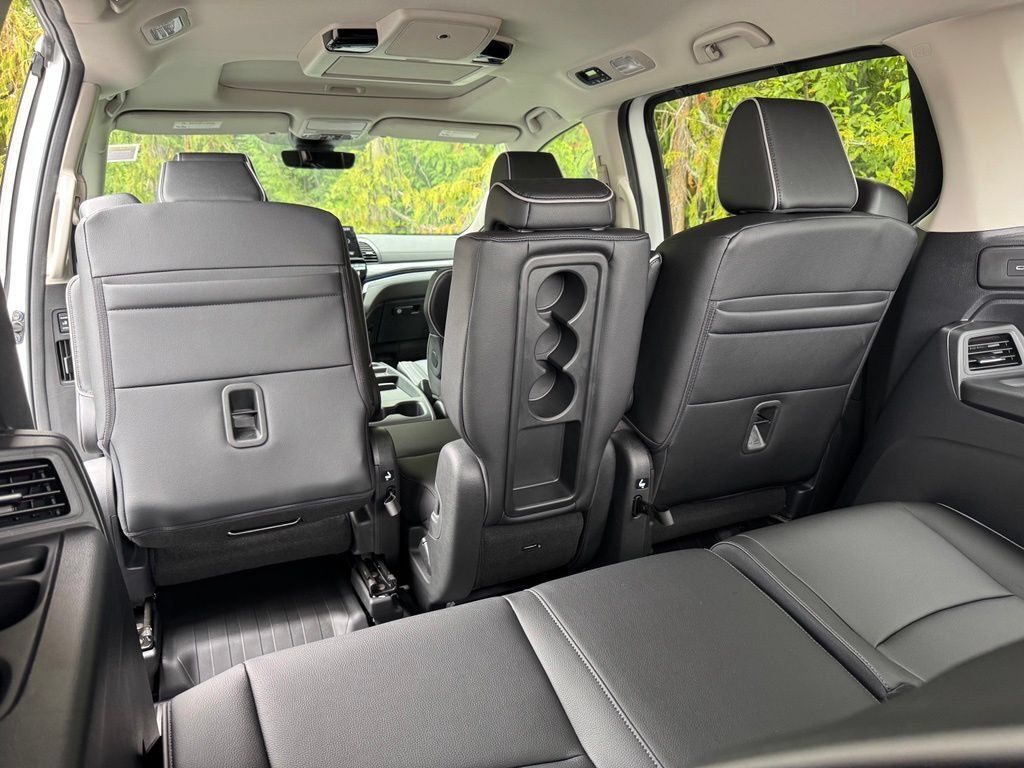New 2026 Honda Odyssey Elite image 17