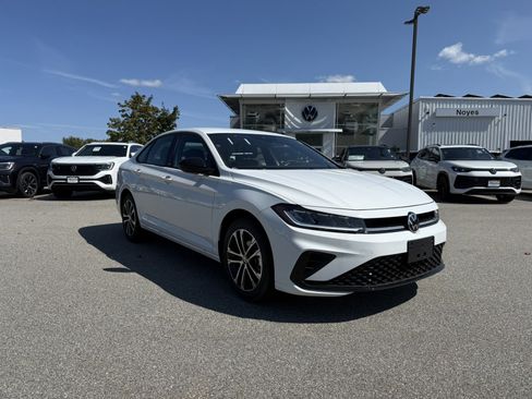New 2025 Volkswagen Jetta Sport image 3