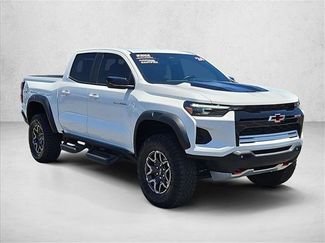 Used 2024 Chevrolet Colorado ZR2 w/ Safety Package AWD/4WD video 3