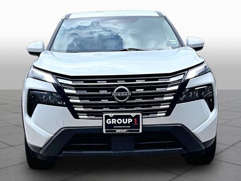 Certified 2024 Nissan Rogue SV FWD image 4