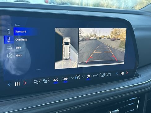 New 2026 Chevrolet Suburban Premier image 25