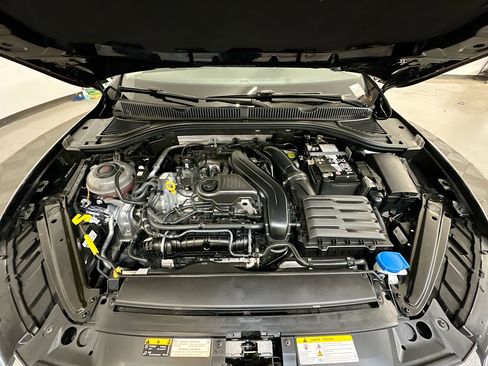 Used 2024 Volkswagen Jetta SE FWD image 34