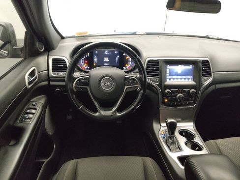 Used 2021 Jeep Grand Cherokee Laredo RWD image 22