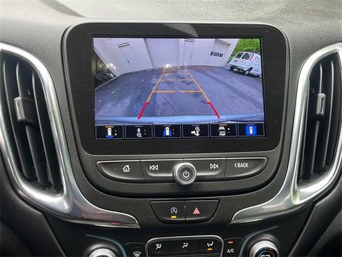 Used 2023 Chevrolet Equinox LT image 18