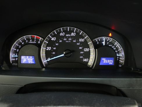 Used 2012 Toyota Camry SE FWD image 37
