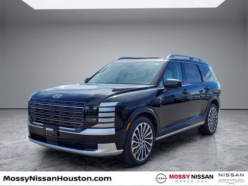 Used 2026 Hyundai Palisade Calligraphy FWD image 4