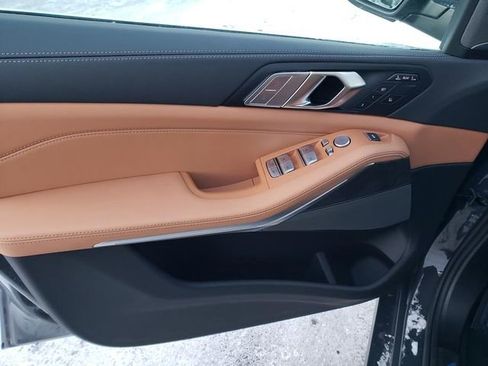 New 2026 BMW X7 xDrive40i w/ Premium Package image 10