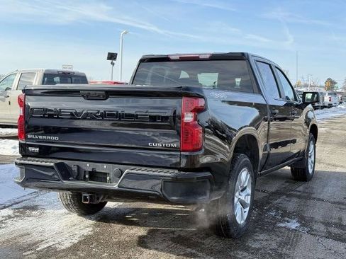 Used 2022 Chevrolet Silverado 1500 Custom image 5