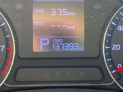 Used 2016 Kia Forte LX FWD image 25