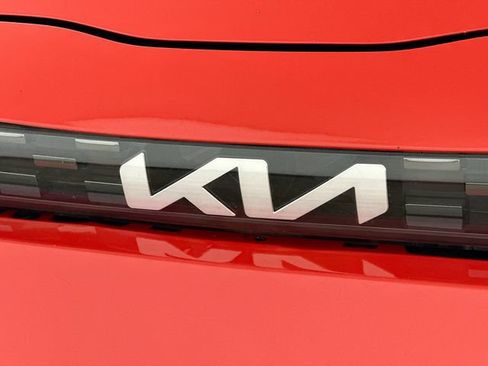 Used 2023 Kia Soul LX w/ LX Technology Package FWD image 23