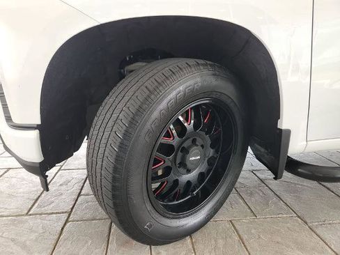 Used 2020 Chevrolet Silverado 1500 Custom w/ Custom Value Package image 7