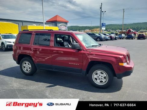 Used 2017 Jeep Patriot Sport w/ Power Value Group AWD/4WD image 5