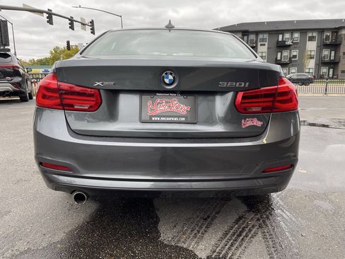 Used 2018 BMW 320i xDrive Sedan image 5
