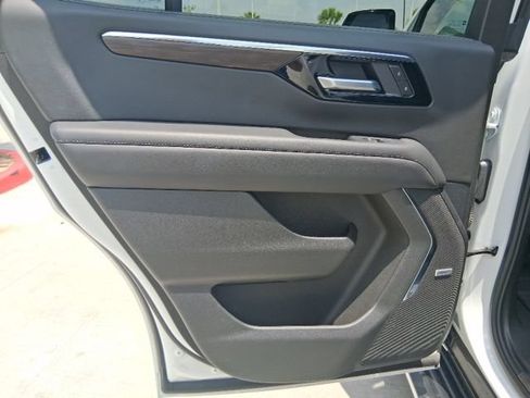 Used 2025 Chevrolet Tahoe LT w/ Comfort Package RWD image 15