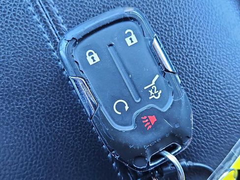 Used 2022 GMC Terrain SLT image 35