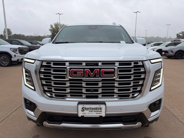 New 2026 GMC Yukon Denali w/ Denali Reserve Package AWD/4WD image 8