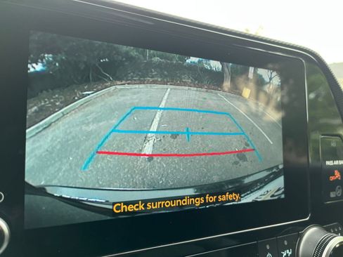 Used 2025 Toyota Highlander XSE AWD/4WD image 21