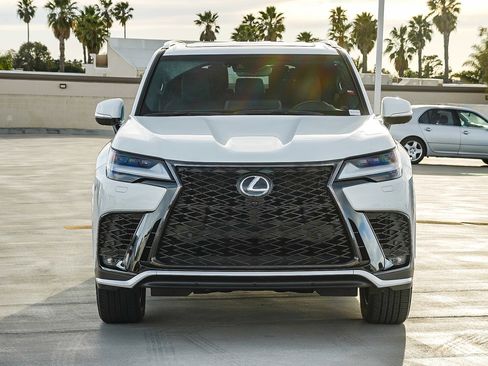 Used 2024 Lexus LX 600 F Sport image 2