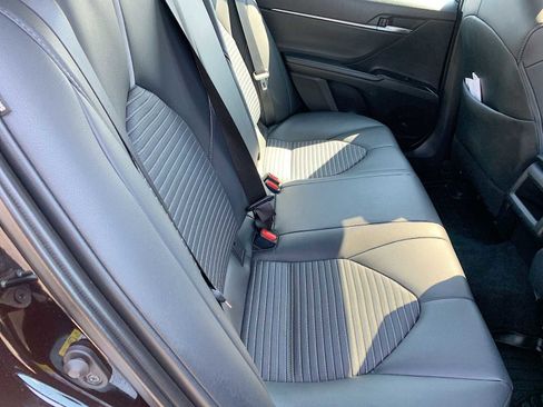 Used 2019 Toyota Camry SE w/ Convenience Package image 25
