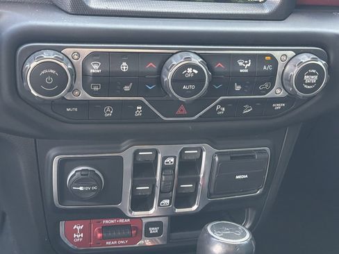 Used 2020 Jeep Wrangler Unlimited Rubicon AWD/4WD image 29