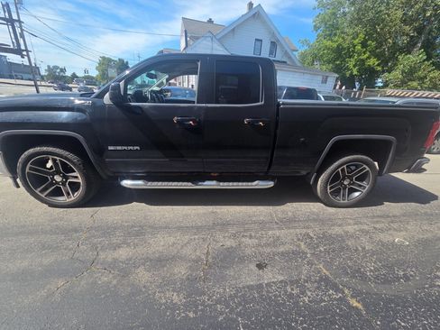 Used 2015 GMC Sierra 1500 SLE w/ Carbon-22 Edition AWD/4WD image 2